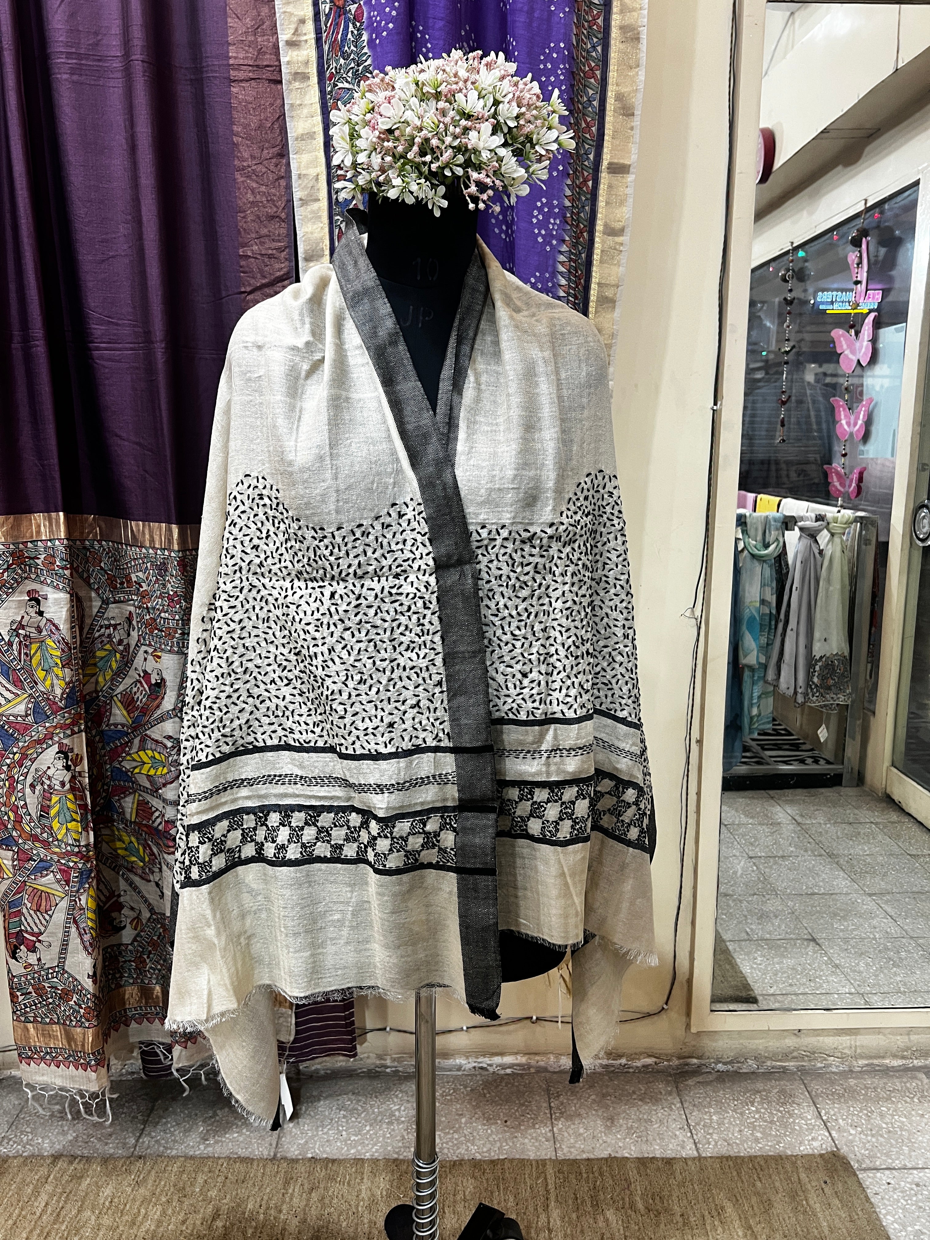 Hand-Embroidery Tussar Munga Silk Stole with Black Border and Intricate Sujni