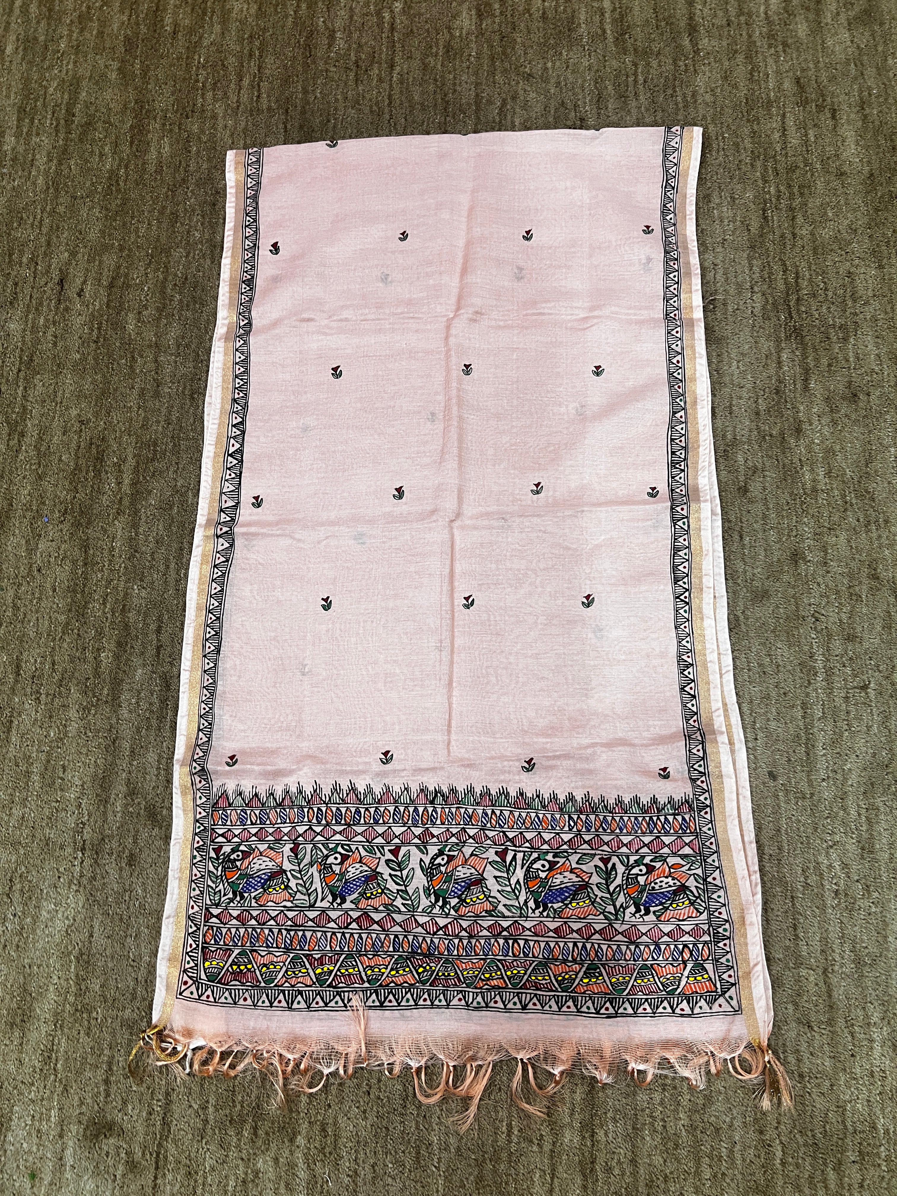 Premium Peach Pink Katan Silk Hand-Painted Madhubani Bird Motif Stole with Floral Butis